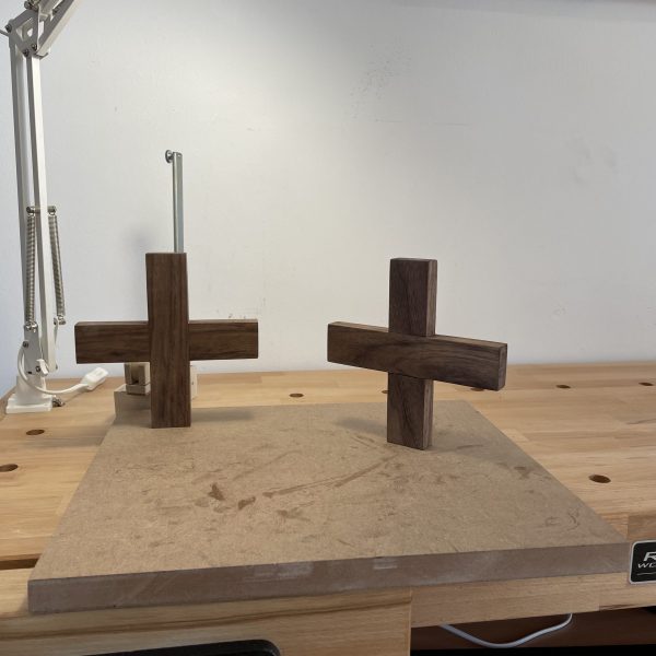 Woodworking project - cross halving trivet finished